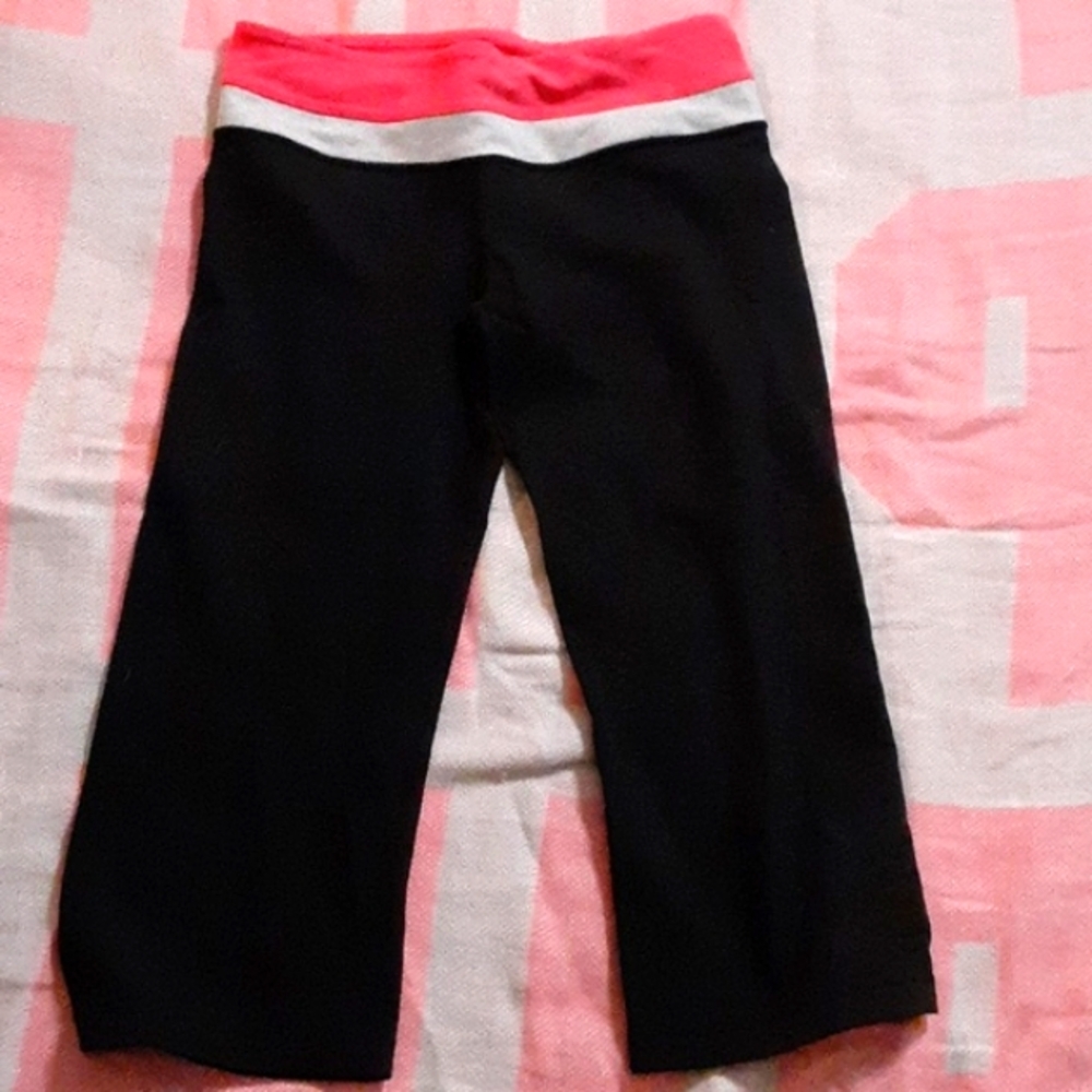 Lululemon black coral grey groove wunder under crop gym yoga leggings 6
